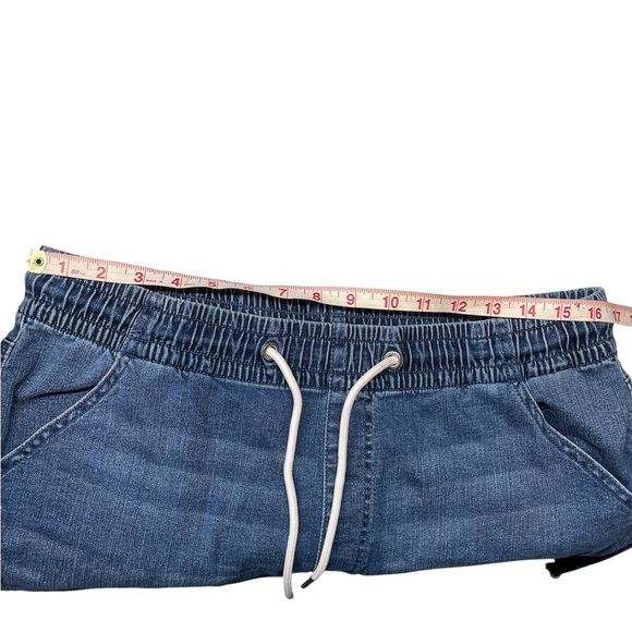 Guess Denim Blue Women's Shorts Size: XL - Picture 8 of 8